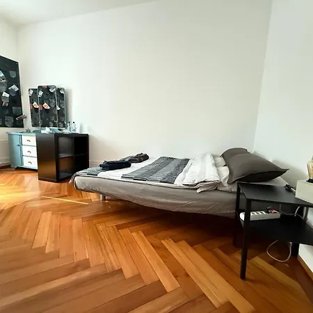 Rum i privatbostad Laus-angeles Lausanne